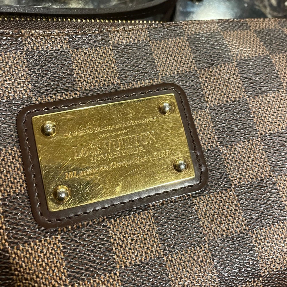 Authentic Louis Vuitton Eva